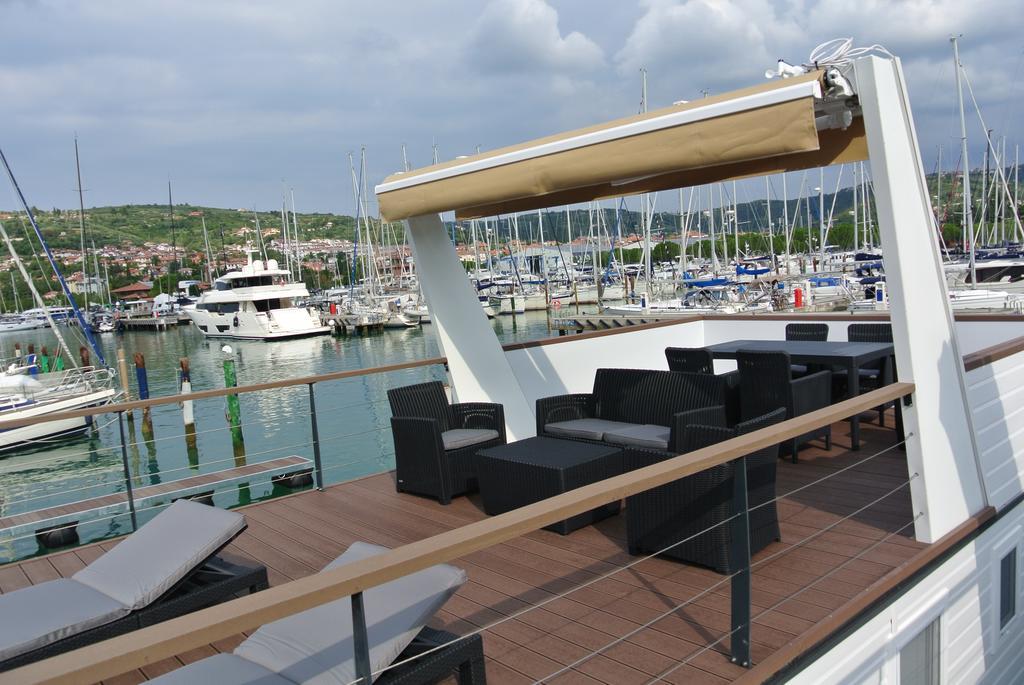 Floating House Coco Hotel Portorož Kültér fotó